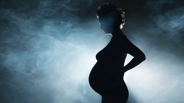 051412-health-pregnant-women-smoke